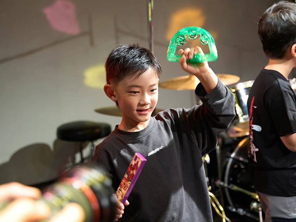 リズムランドの青少年中国打楽器楽団